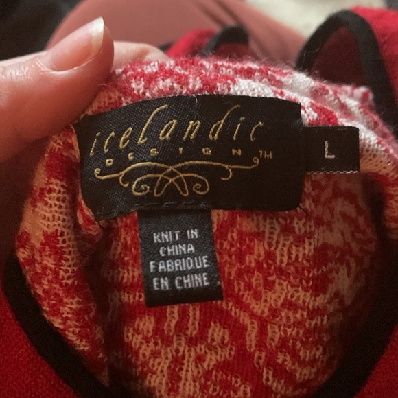 Wool Icelandic Design Zip Up Hooded Vest, red, white and black - GUC Size Large - Picture 6 of 6